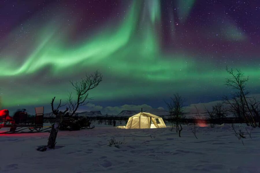 Aurora Snowmobile Sled Tour - Snowmobile Sleds and Arctic Wilderness Ride