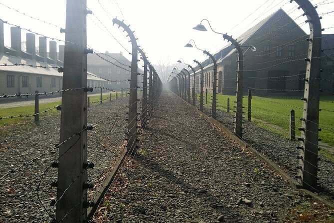 Auschwitz and Birkenau Guided Tour from Krakow - Visiting the Auschwitz-Birkenau Memorial: The Main Stops