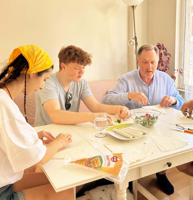 Authentic Turkish Cooking at a Locals Home in Istanbul - The Welcome with Turkish Tea and Coffee