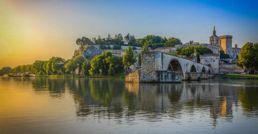 Avignon City of Popes and Wine Tasting Private Full Day Tour - Exploring the Historic Heart of Avignon