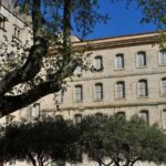 Avignon: Emblematic Squares Tour - Starting Point and Tour Duration in Avignon