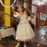 Baden-Baden & Black Forest: ADVENTURE MAGIC BUBBLE SHOW - The Magic of Bubbles in Baden-Badens Indoor Setting