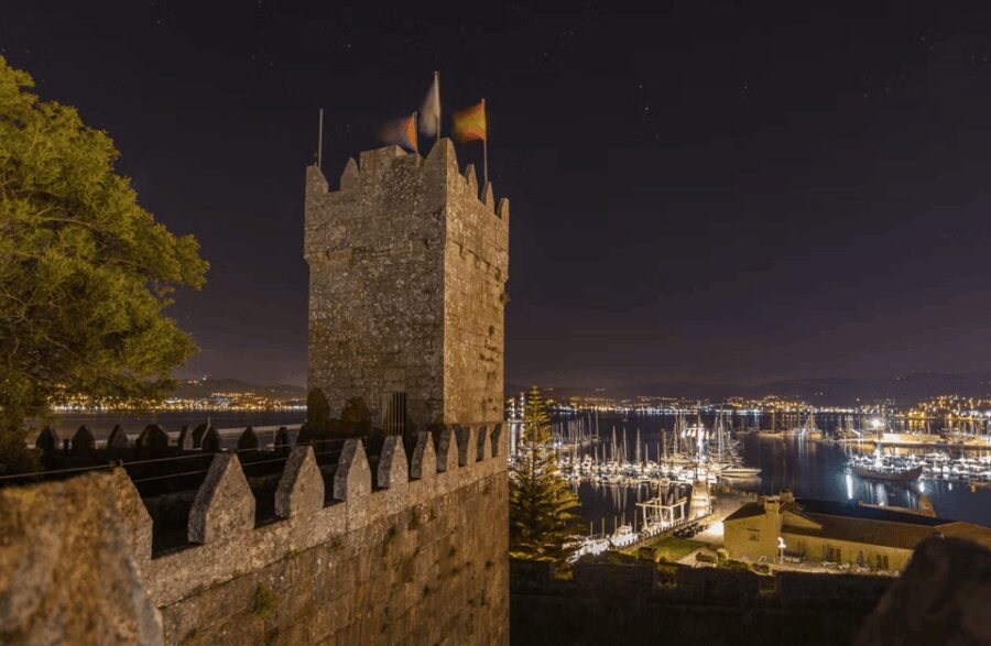 Baiona, Galicia: Walking Tour of Mysteries and Legends - Starting Point: Pozo da Aguada and First Impressions