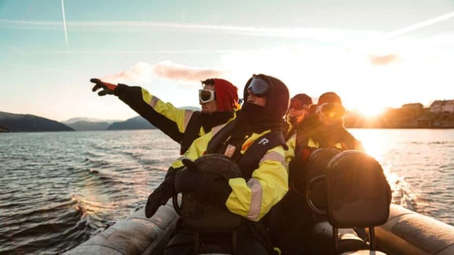 Balestrand: Finnabotn Hidden Fjord Boat Tour - Navigating the Secluded Finnafjord