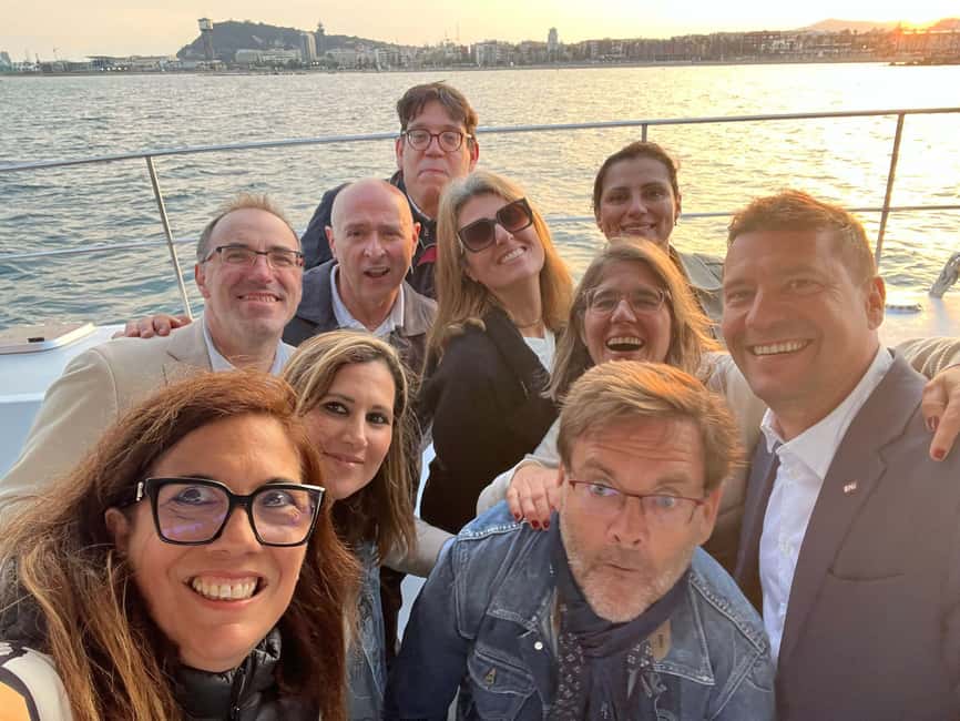 Barcelona: 2-Hour Catamaran with Cocktail and Live Music - What Makes the Sailing Experience Unique in Barcelona