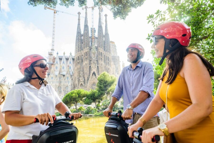 Barcelona: 2,5hr Art of Gaudí Segway Tour - Exploring Barcelona’s Old Town: From Roman Ruins to Santa Maria del Mar