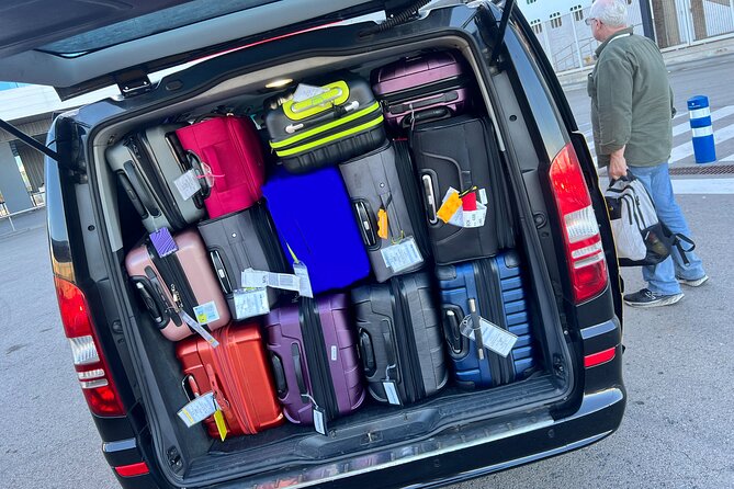 Barcelona airport to Barcelona city private taxi transfers - Meeting Point at Josep Tarradellas Airport