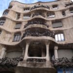 Barcelona: Art Nouveau & Gaudí Tour - Starting Point at Plaza de Urquinaona