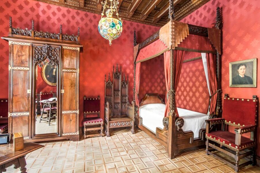 Barcelona: Casa Amatller Guided Visit with Chocolate Gift - From the Main Entrance to the Noble Floor