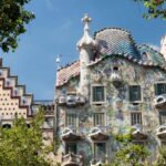 Barcelona: Catalan Modernism Architecture Walking Tour - Gaudí’s Masterpieces: Sagrada Família and Casa Milà