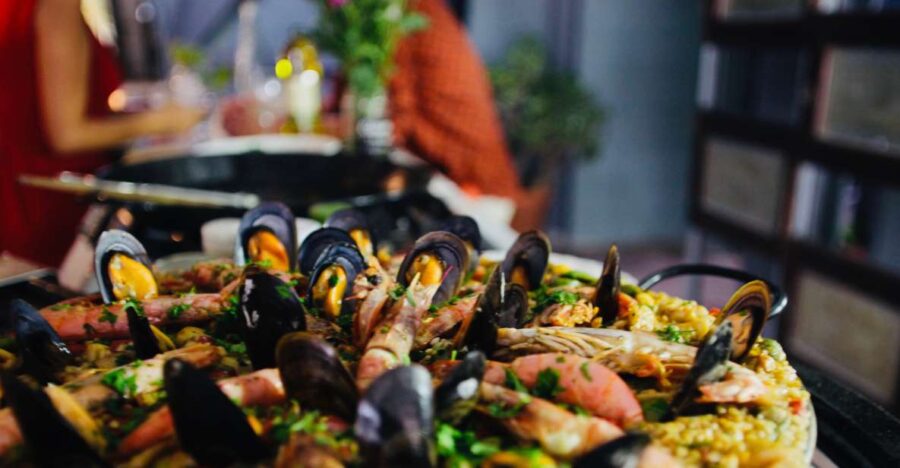 Barcelona: Catalan Paella Cooking Class - The Personalized Experience in a Small Group