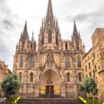 Barcelona Cathedral: Exclusive walking tour & entry tickets. - Inside the Gothic Splendor of Barcelona Cathedral