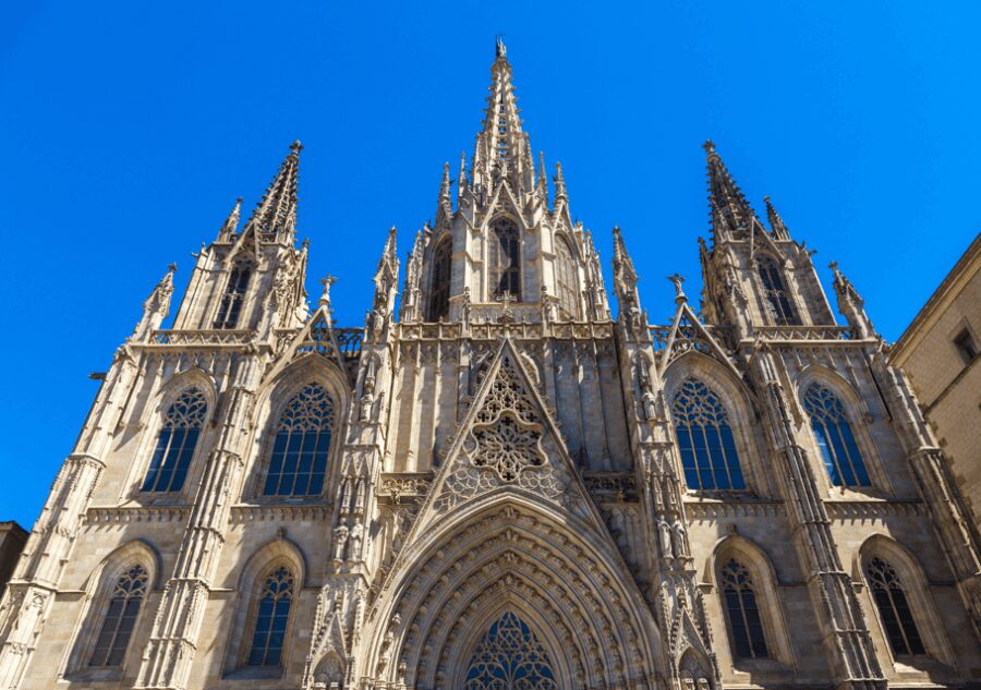 Barcelona Cathedral: Ticket, Guided Tour and VR Experience - The Location and How to Start the Tour at Barcelona Cathedral