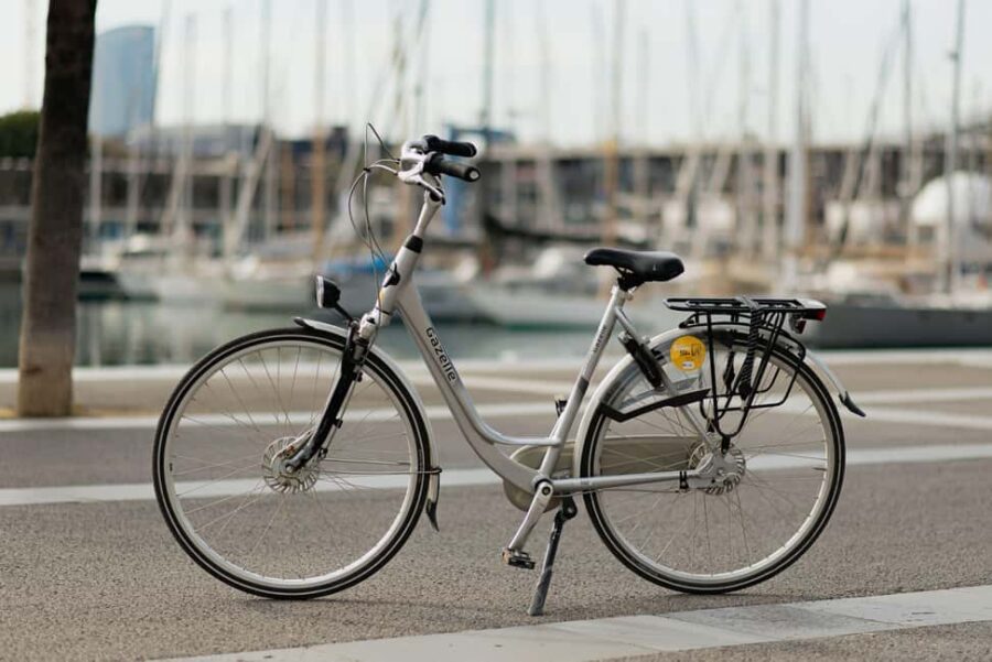 Barcelona: City Bike Rental with Digital Ride Tips - Explore Barcelona at Your Own Pace with a Dutch City Bike and Digital Ride Tips