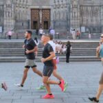 Barcelona: City Highlights Guided Running Tour - Starting Point in the Heart of Barcelona