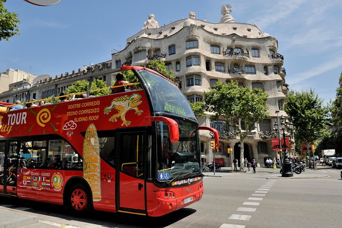 Barcelona City Tour Hop-On Hop-Off with Optional Boat - Exploring the East Route: Gaudí’s Masterpieces and Seaside Promenades