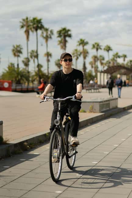 Barcelona: E-Bike Rental For 24h  Day & Night Experience - Daytime Coastal Ride: Beaches, Parks, and Sunny Paths