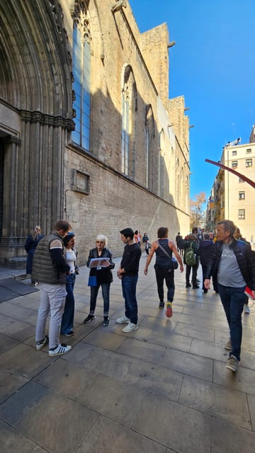Barcelona: Epic and Medieval Walking Tour - Starting Point at Plaça de Sant Jaume and Its Significance