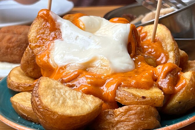 Barcelona Evening Tour, Flamenco Show & Tapas - Tasting Traditional Tapas and Local Food