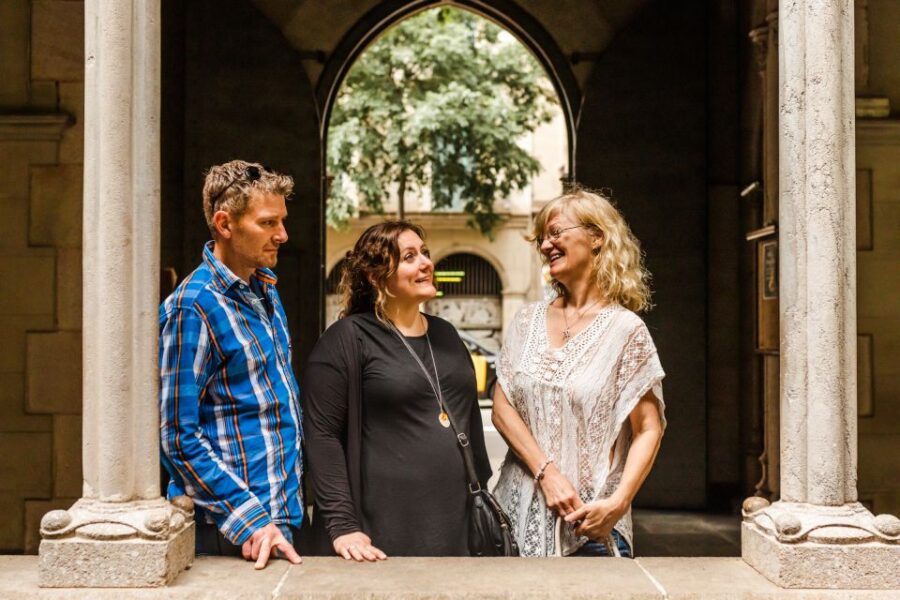 Barcelona: Explore the Gothic Quarter with a Local - Meeting Your Local Guide in the Heart of Barcelona