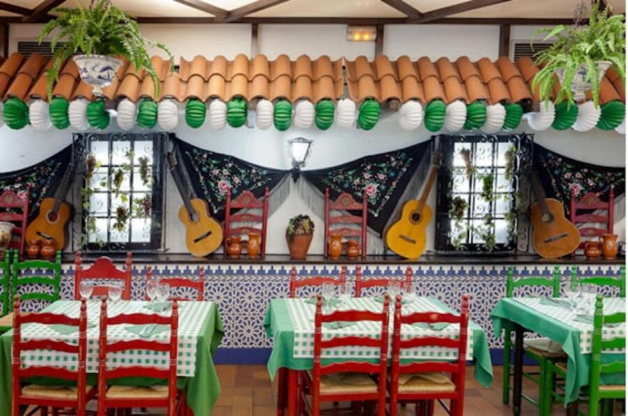 Barcelona: Flamenco at El Patio Andaluz with Optional Dinner - The Venue: El Patio Andaluz in the Heart of Barcelona