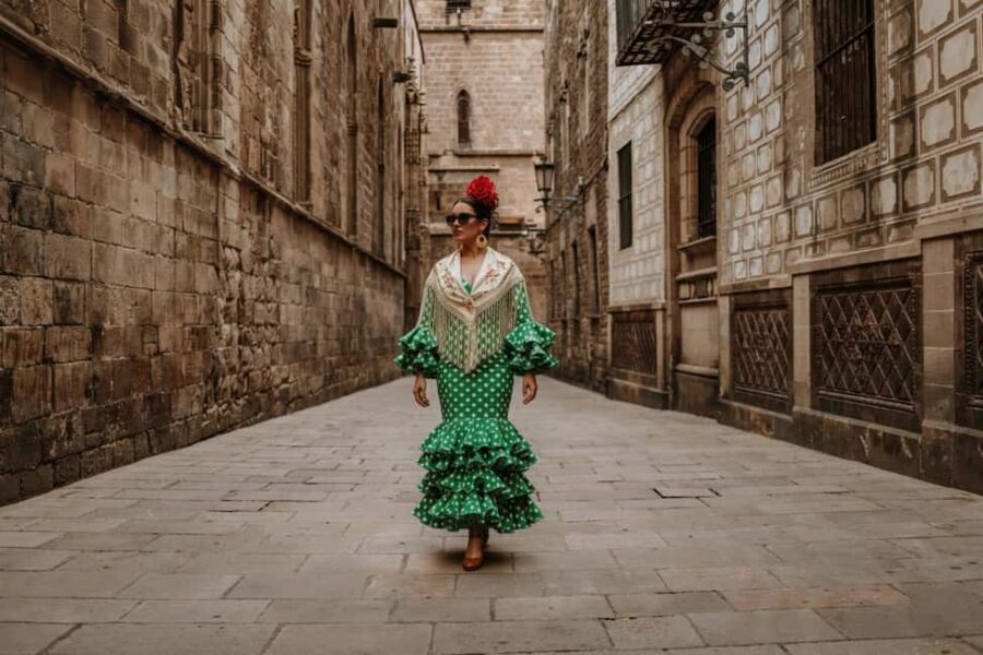 Barcelona: Flamenco Dress Photo walk in Gothic Quarter - Starting Point: The Cathedral of Barcelona
