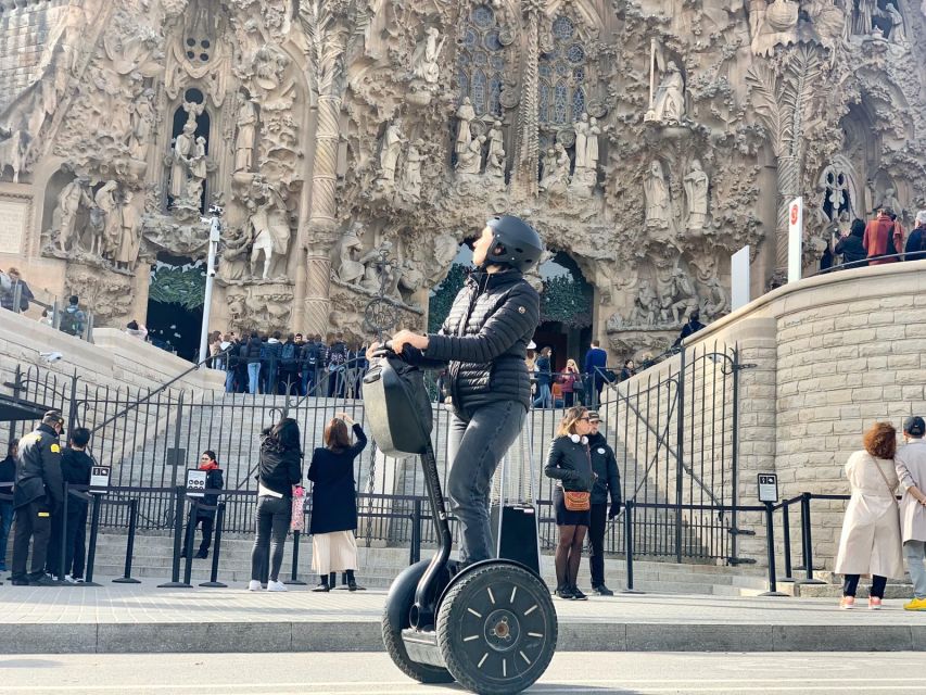 Barcelona: Gaudí Segway Tour - Starting in the Gothic Quarter and Moving Toward Port Vell