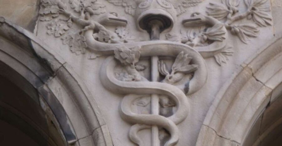 Barcelona: Hidden Secrets City Tour in German or English - Starting Point at Plaça dUrquinaona and the Meeting Spot