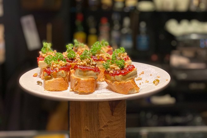 Barcelona Historic Walking Tour and Food Experience - Discovering the Goth and El Born Neighborhoods