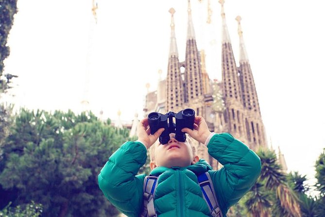 Barcelona in a Day for Kids and Families with Sagrada Familia and Gothic Area - Exploring Casa Milà: La Pedrera’s Architectural Wonders