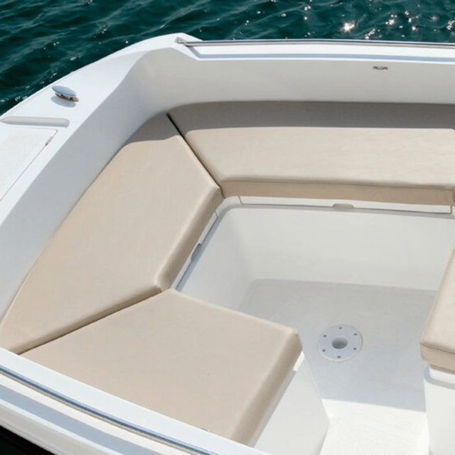 Barcelona: No license needed Boat Rental - Starting point at JetScoot Port Fòrum