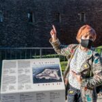 Barcelona: Old Town, Montjuic Castle, Cable Car Small Group Tour - Exploring the Vibrant Mercat de la Boqueria Market