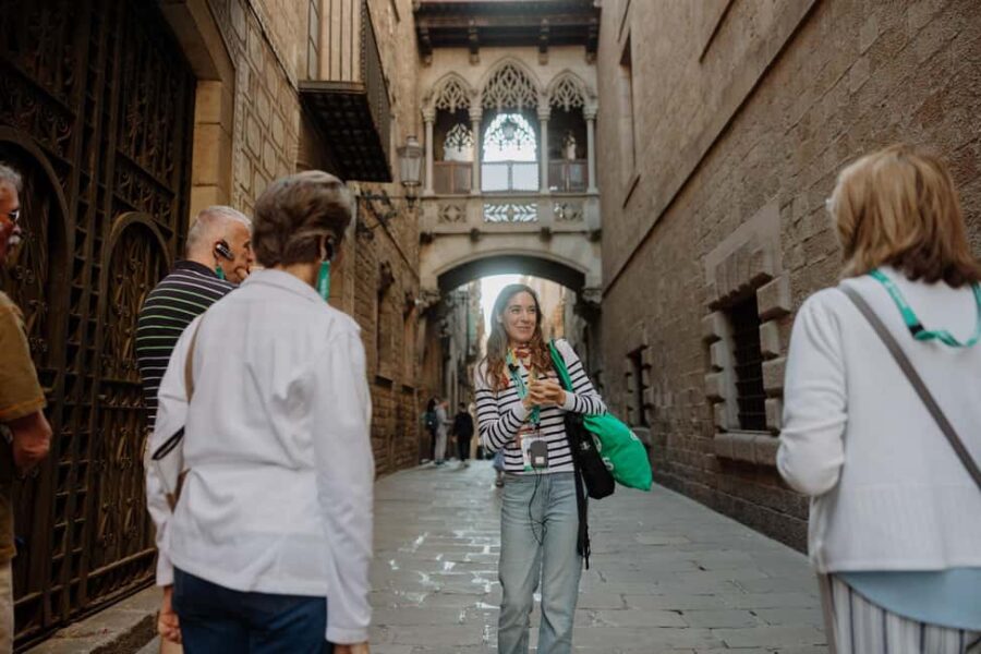 Barcelona: Park Güell, Sagrada Familia, Cable Car & More - Exploring Barcelona’s Historic Streets at the Gothic Quarter