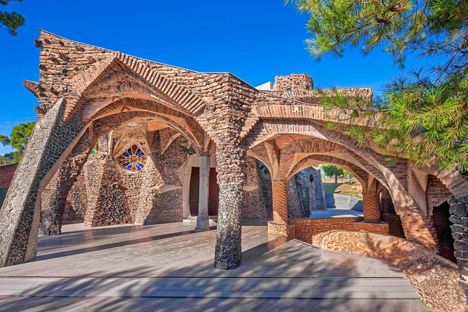 Barcelona Pass: Save up to 50% - Includes Sagrada Familia - Visiting Casa Mila (La Pedrera) and Casa Batlló