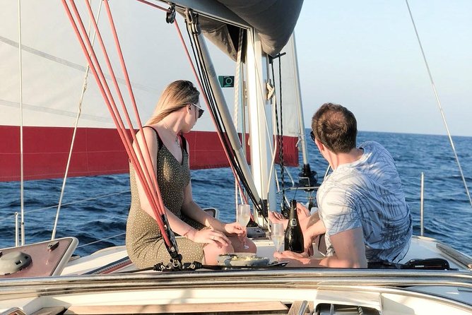 Barcelona Private Sailing Tour with Drinks for Family and Friends - What to Expect from the 2-Hour Private Sailing Tour