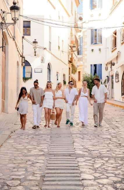 Barcelona: Private Sitges Tour + Wine Tour + 3-Course Meal - Starting Point: Carrer del Portal de Santa Madrona