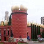 Barcelona: Private Tour Dalí, Cadaqués & Wines - Discovering Cadaqués: A Seaside Village of Charm and Legends