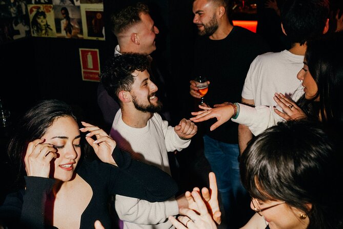 Barcelona Pub Crawl and Walking Tour with Drinks - Starting Point at Basilica de Santa Maria del Mar