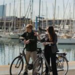 Barcelona: Rent Bike/E-Bike with Family  Explore Together - Central Meeting Point in Barcelonas Gothic Quarter