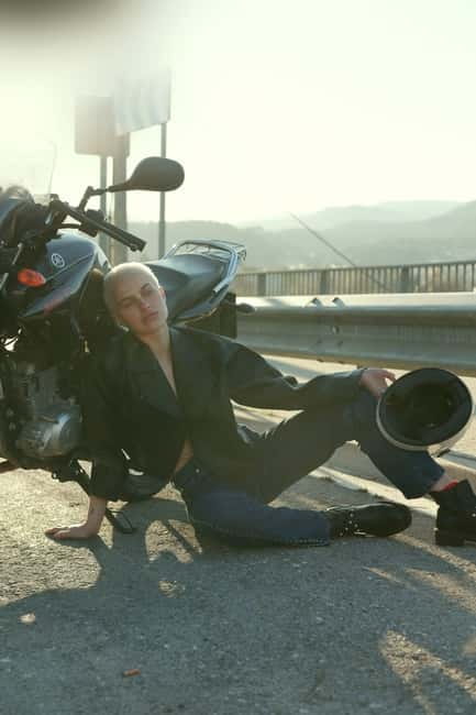 Barcelona: Retro Motorcycle Ride and Photoshoot - Discover Barcelona’s Coastal Charm on a Retro Motorcycle