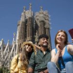 Barcelona: Sagrada Família & Gothic Quarter Walking Tour - Outside View of Gaudí’s Sagrada Família