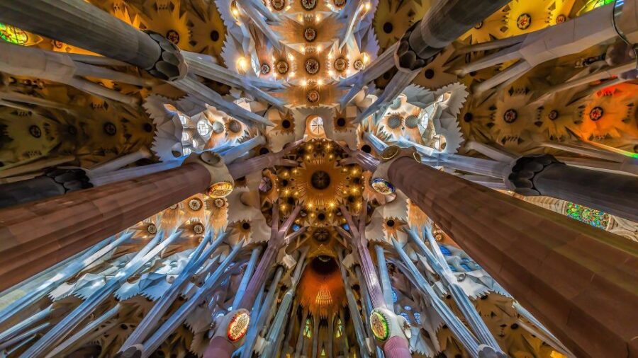 Barcelona & Sagrada Familia Half-Day Tour with Hotel Pickup - From the Central Plaça Catalunya to La Sagrada Familia