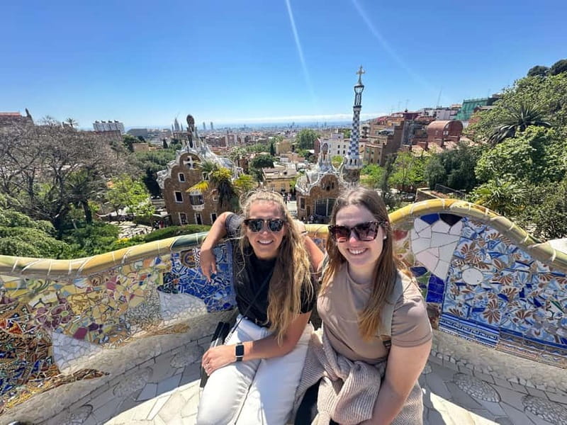 Barcelona: Sagrada Familia & Park Guell Tour with Transfer - Transit to the Sagrada Família and Lunch Break