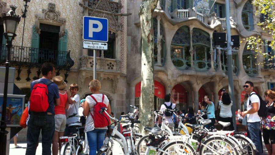Barcelona: Small Group or Private Bike Tour - Starting Point Near Plaça Reial in Barcelona