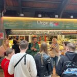 Barcelona: Street Food & Sightseeing Tour with Local Market - Exploring the Heart of Barcelona’s Food Scene at La Boqueria