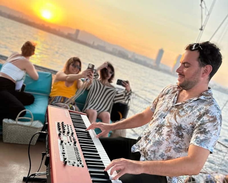 Barcelona: Sunset Cruise with Live Music by Aperol - Relaxing Sunset on a Classic Turkish Gulet