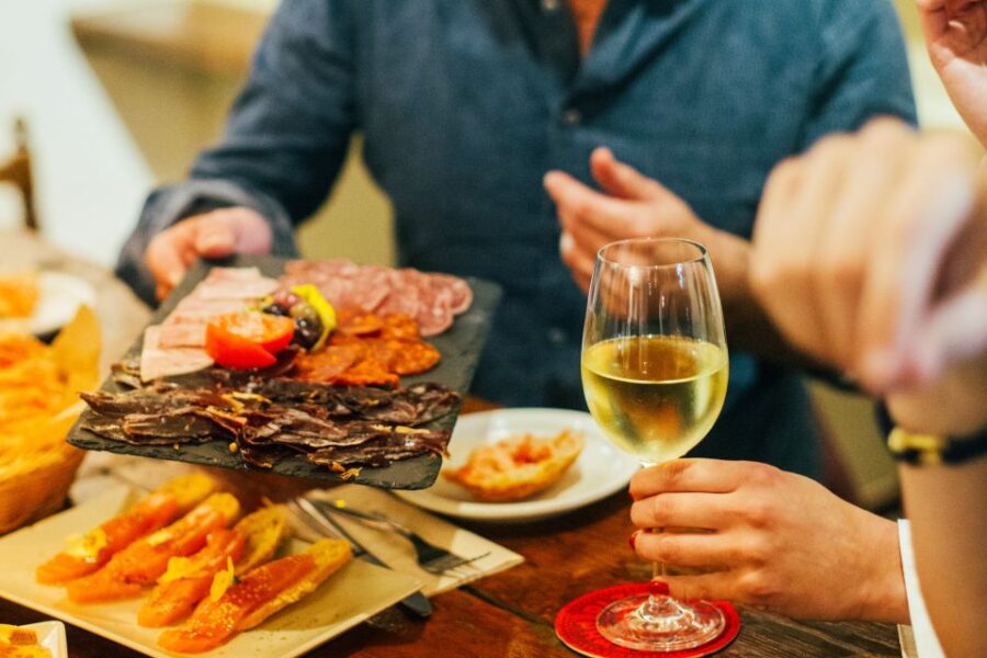 Barcelona: Tapas and Sidecar Motorcycle Tour - Exploring the Best Landmarks and Neighborhoods