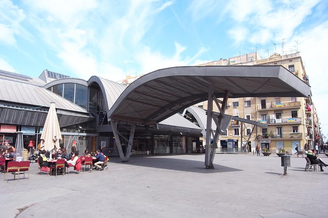 Barcelona & The Sea. Regular Tour - From the Roman Walls to Modern Seafronts