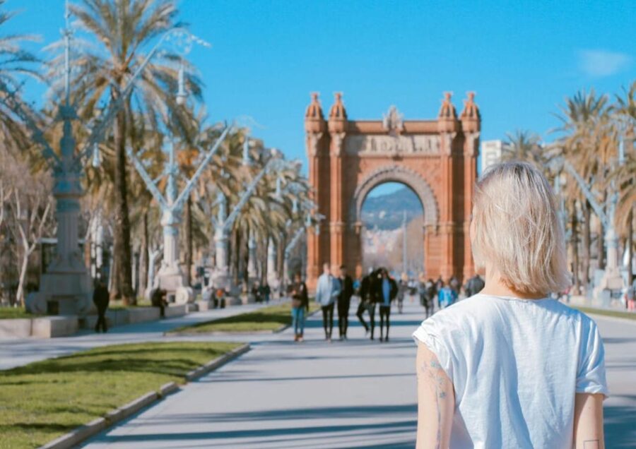 Barcelona: Walking Tour 6 Hours - Visiting Montjuïc: Panoramic Views and Historic Significance