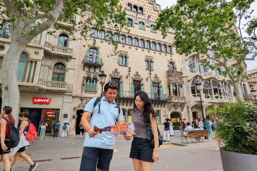 Barcelona Walking Tour: Modernisme & Iconic Architecture - From the Heart of Passeig de Gràcia to Hidden Architectural Treasures
